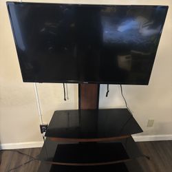 Toshiba Tv And Stand With Remote