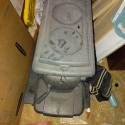 Cast Iron Wood Burning Stove W/X2 Burning Cook Top