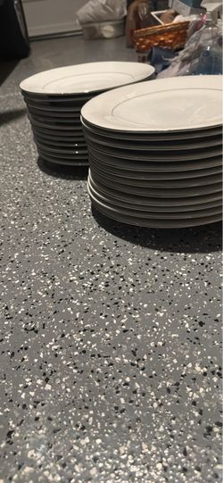 24 pieces Elegant White Dinner Plate with Silver Rim