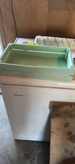 Wood tray