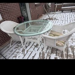 Wicker Table Set Practically Brand New Can Deliver For A Small Fee