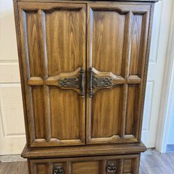 Vintage Oak Wardrobe Cabinet – 5 Drawers – Rustic Charm – Hidden Storage