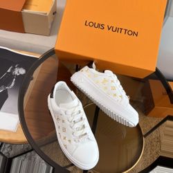 Louis Vuitton Time Out 56