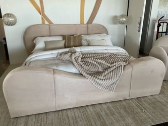 Modern Velvet Upholstered Curved King platform Bed.