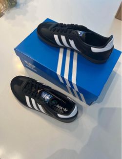 Adidas sambas size 9.5 in women’s or 8.5 in men’s