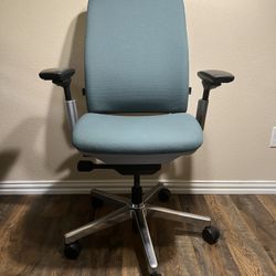 Steelcase Amia Office Chair /fully Loaded /excellent Condition 