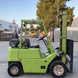 Clark Forklift 4500 Lbs Cap Pneumatic Tires 
