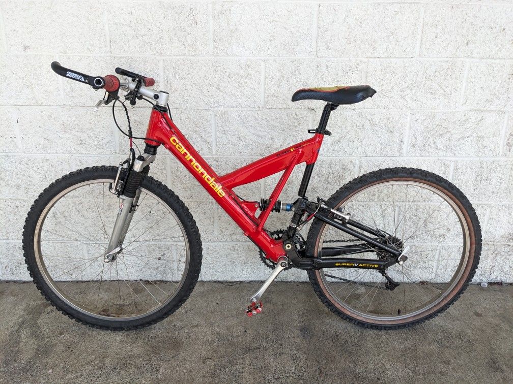 Cannondale Super V 700 26" 21-Speed Gravel/Mountain Bike Hybrid + Dual Adjustable Rock Shox Shocks + Very Very LIGHT 18" FRAME! + TUNED (MSRP $1700!)