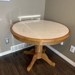 Free round table