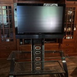 TV/Entertainment/Gaming Stand with 37” TV included