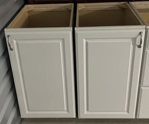 Two Arcadia 18-in W x 24-in H x 12-in D Truecolor White Shaker Door Wall Cabinet