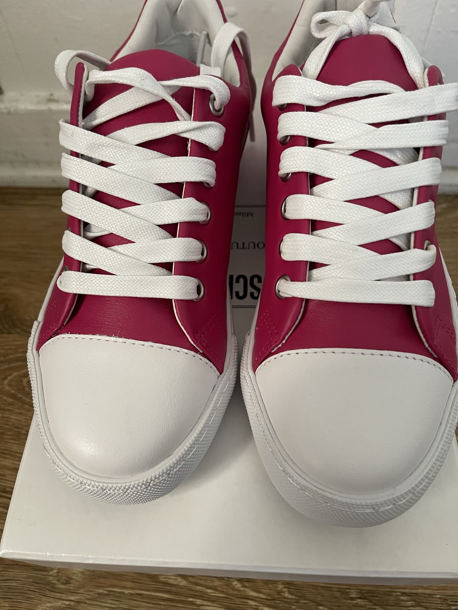 New Moschino Women Leather-Heel Sneaker Size 6