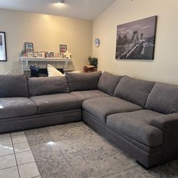 I’m Free Delivery Cindy Crawford Sectional