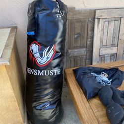 Punching Bag W Accessories 