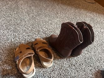 Boys shoes