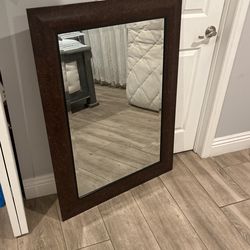 Mirror  Wine 32. High 45