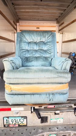 Oversized Blue Recliner Chair – Super Comfortable –