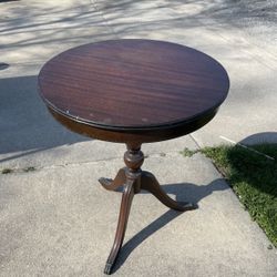 Babylon round small table deals