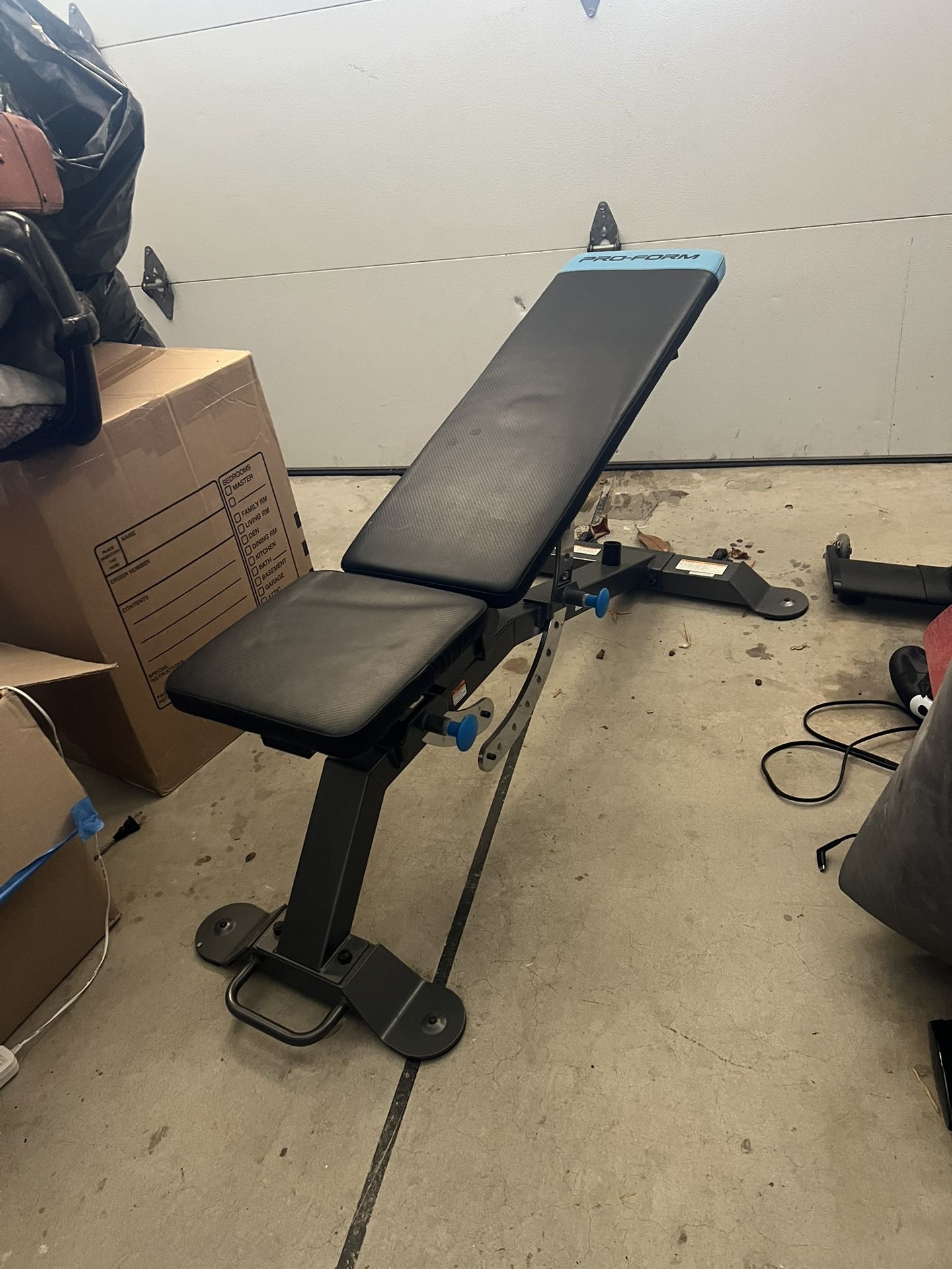 PRO-FORM Weight Bench
