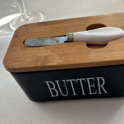 Butter Dish W Knife