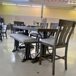 Quincy Grayish Brown Dining Set