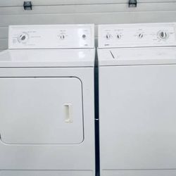 NEWEST KENMORE MATCHING WASHER AND DRYER WRINKLE FREE FABRIC 