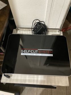Self-Cut System Grooming Mirror