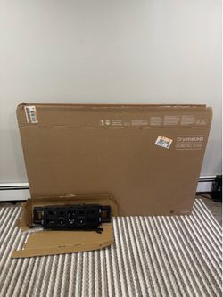 Samsung 4k tv 55” with mount included