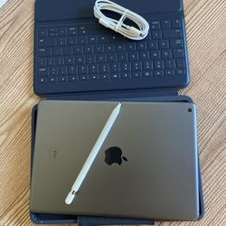 Apple iPad 7th Generation 128GB With Logitech Keyboard and Pencil
