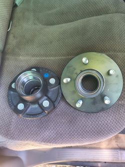 Trailer hubs