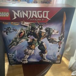 Lego lloyds titan mech