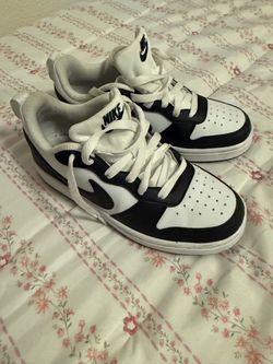 Size 3.5 Nike shoes worn one time