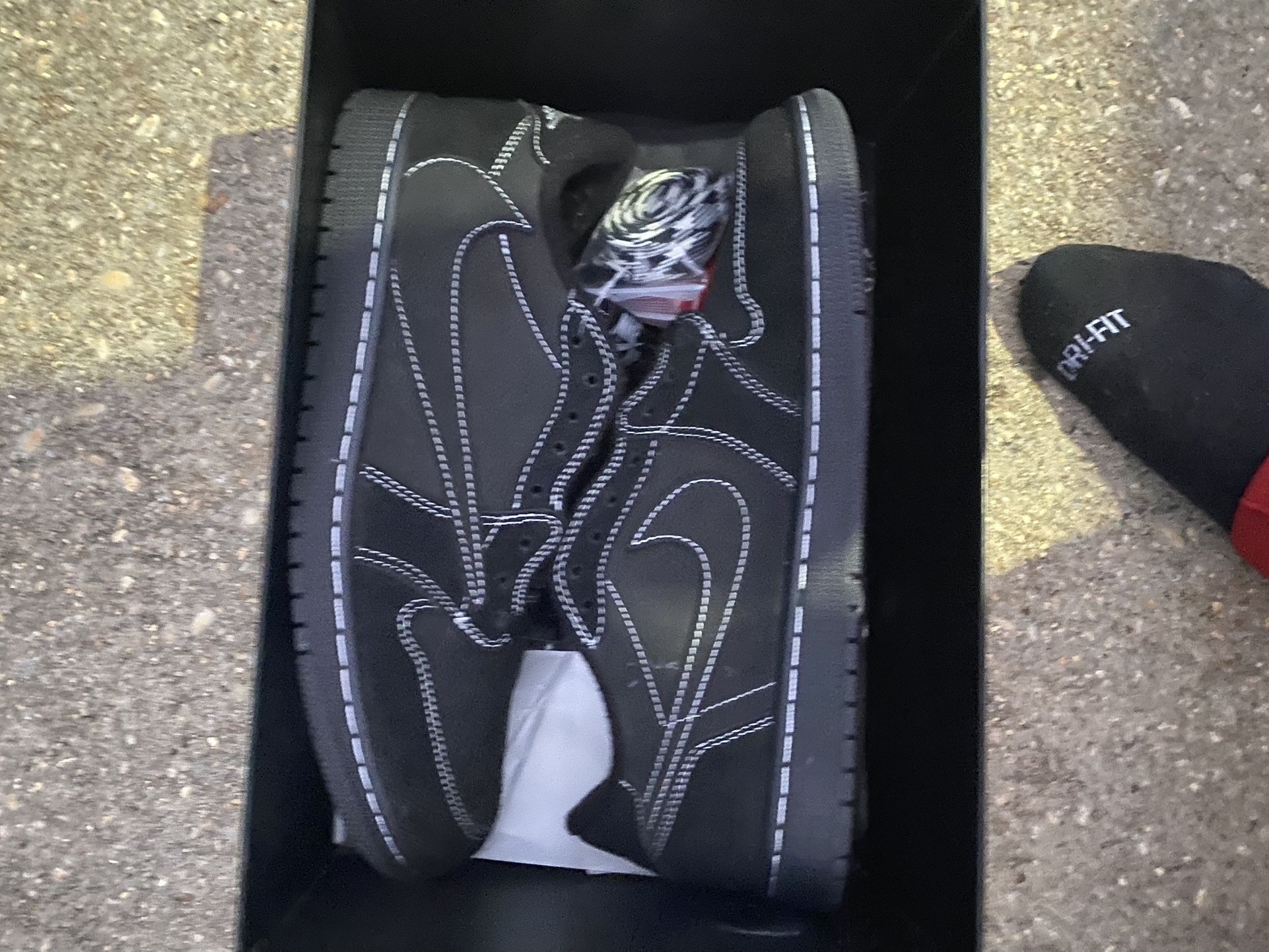 Travis Scott Jordan 1 Phantom