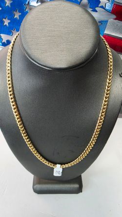 10k Hollow 20inch 6mm 16.5 Grams (CASH ONLY NO TRAADES NON NEGOTIABLE)