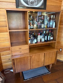 Vintage Mid-Century Modern Bar Cabinet Hutch – Mainline by Hooker Furniture