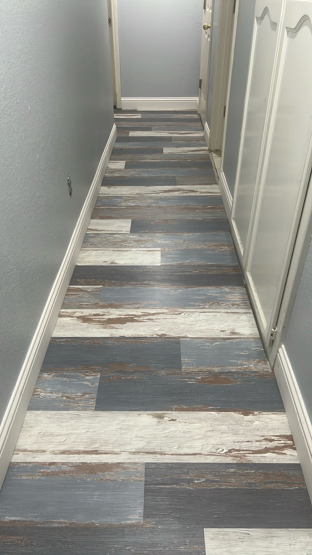 Luxury Waterproof Vinyl Flooring