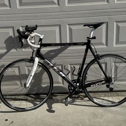 Fuji Roubaix Carbon Road Bike – 61cm – Race Ready + Gear