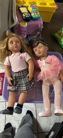 Play dolls