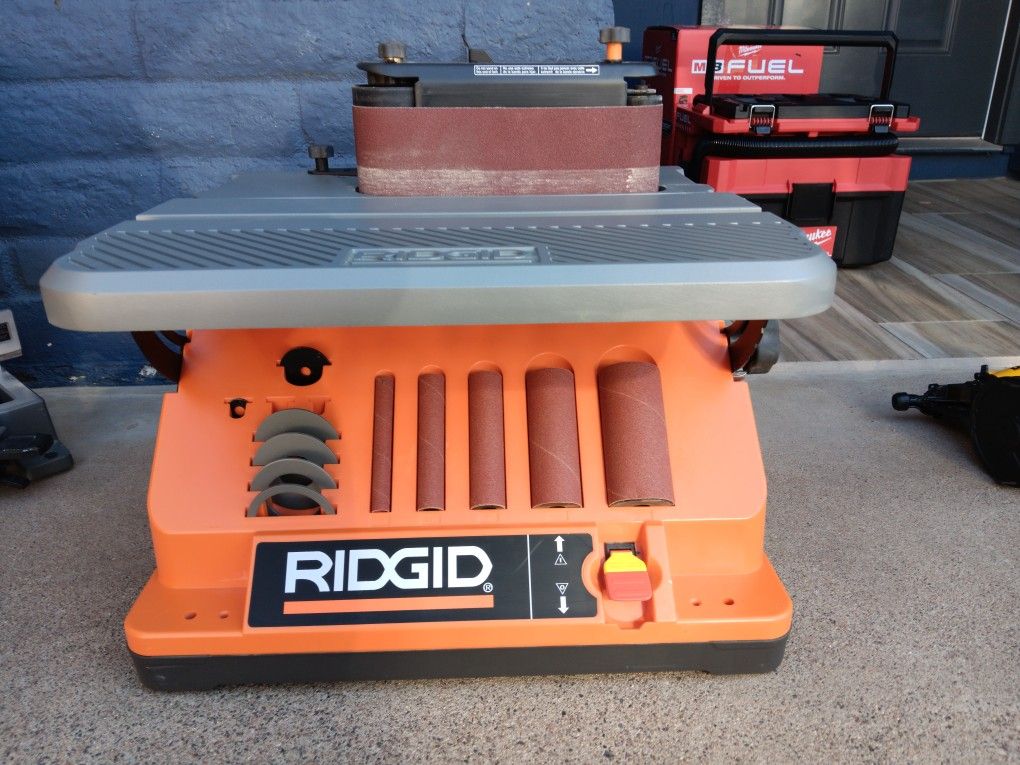OSCILLATING SANDER