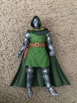 Marvel Legends Doctor Doom 
