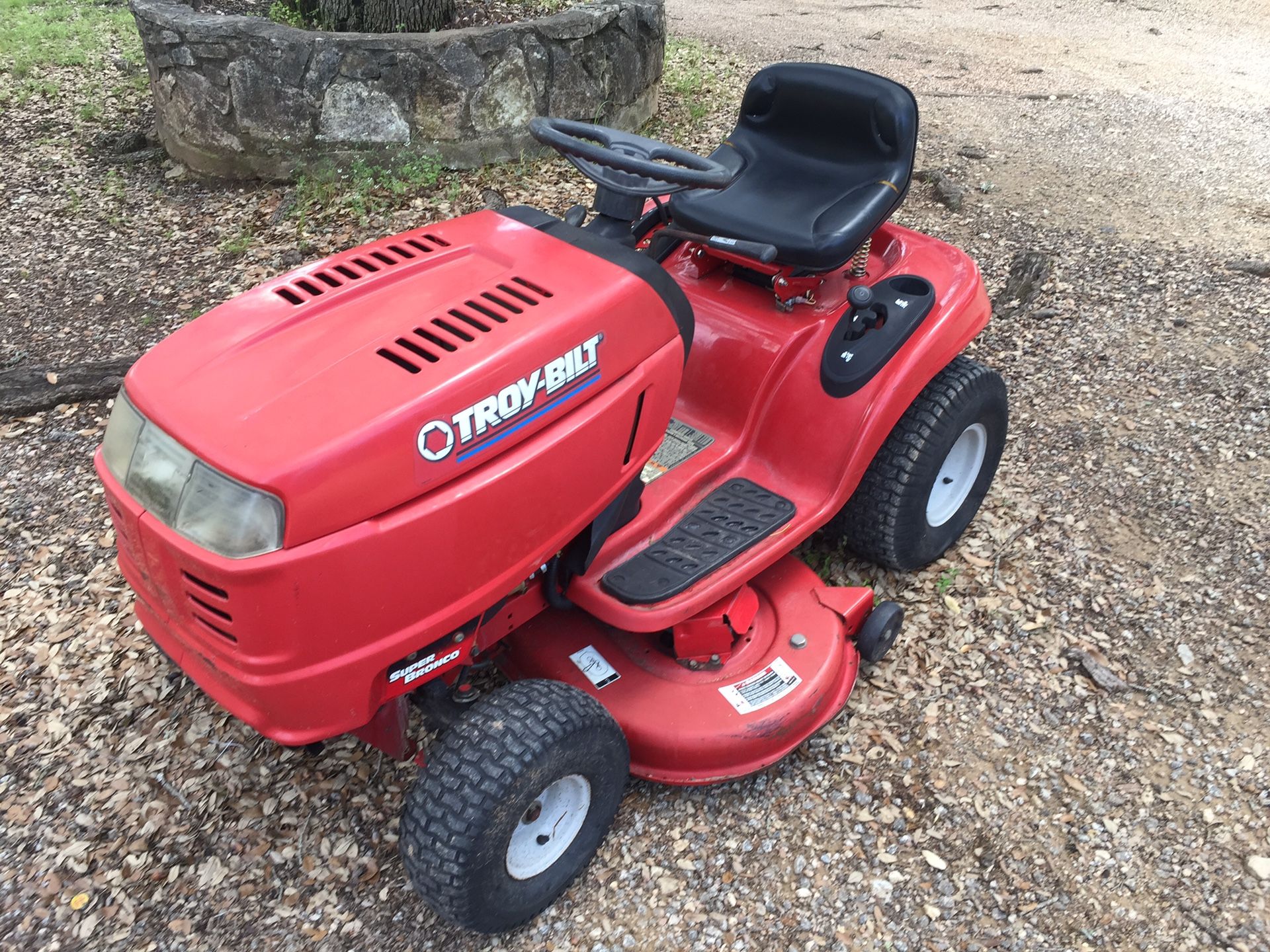 Troy Bilt 42” Riding Lawn Mower/Lawn Tractor 19 hp for Sale in Austin