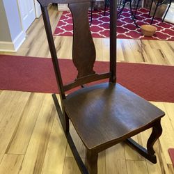 Antique Sewing Rocker or Nursing Chair. Nice Solid Chair. (Johnstown Ohio)