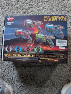 Brand new 4 person rechargable laser tag set