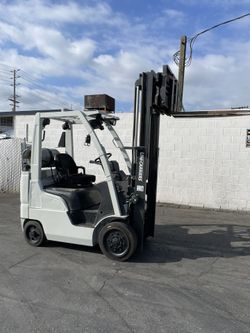 Unicarriers Forklift 4000 LB CAP TRUCKERS MAST