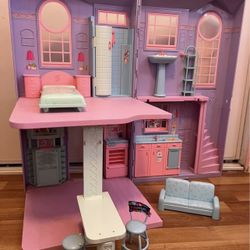 Vintage Barbie Dream house 