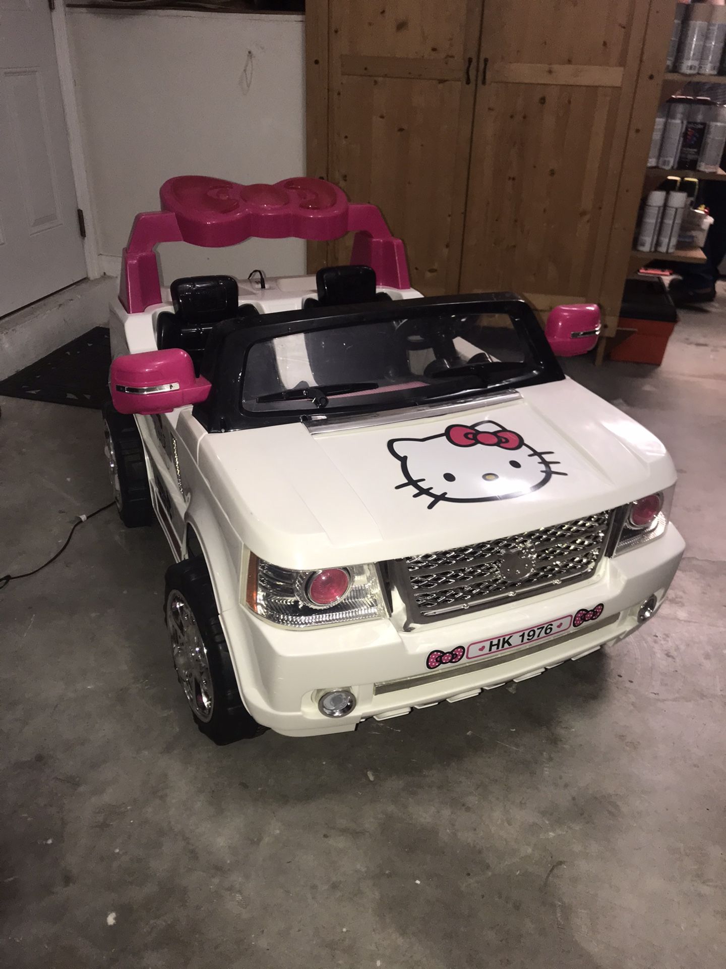 Hello Kitty Bow Tie Power Wheels - With Charger- Working Perfect