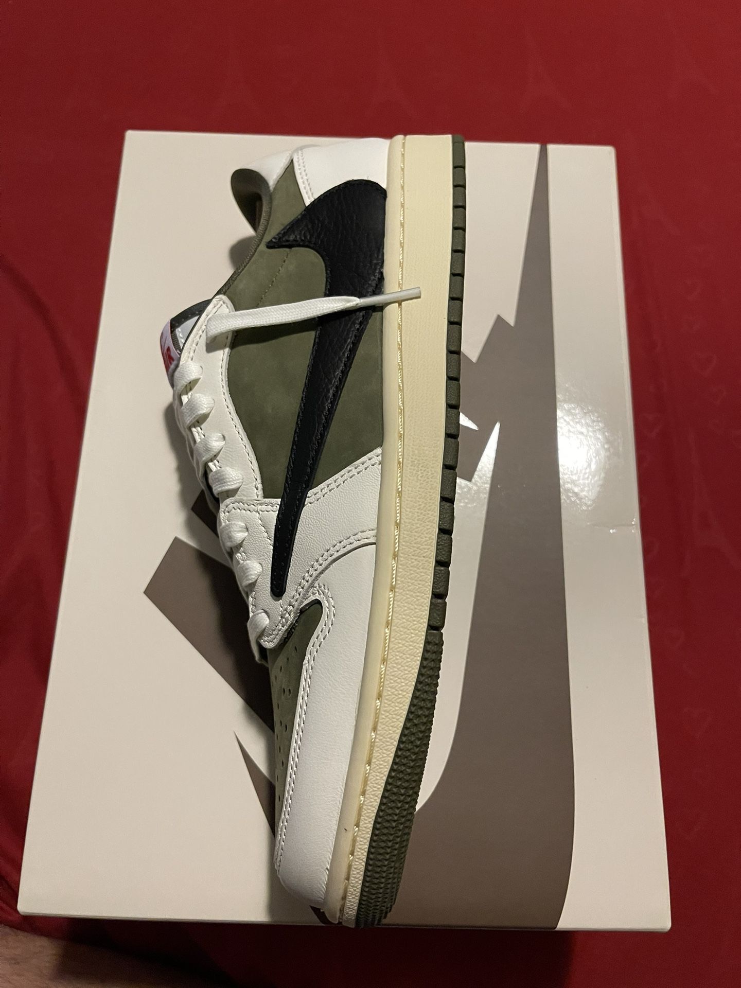 Travis Scott Jordan 1 Medium Olive