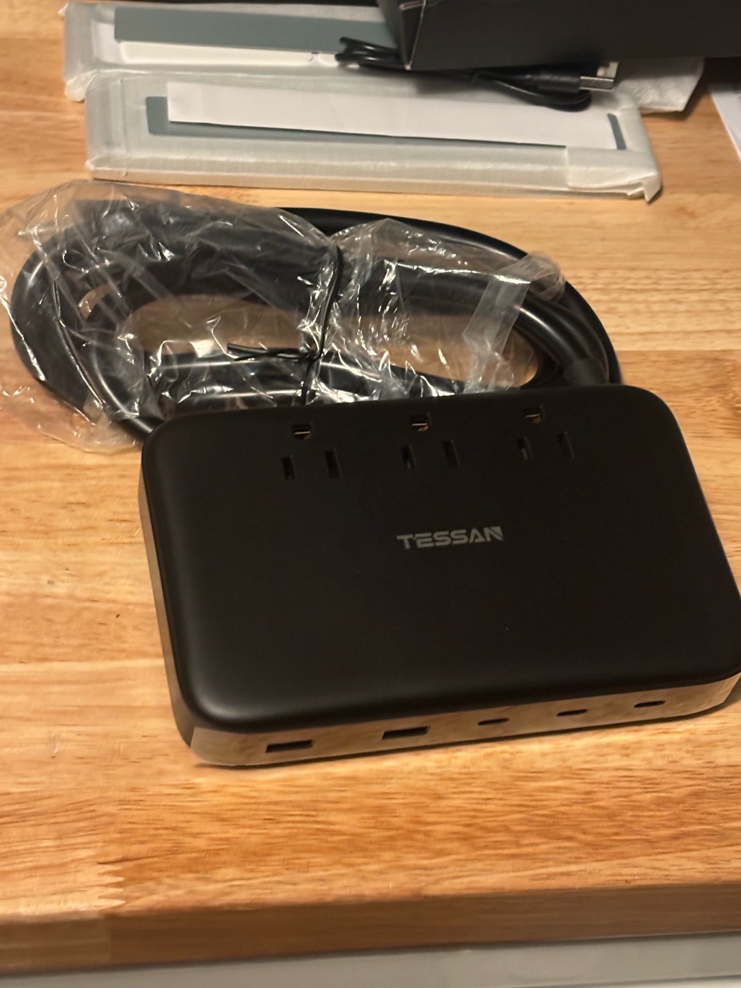Tessan modern extension cord