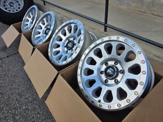 17" FUEL VECTOR rims 17x8.5  -6mm offset