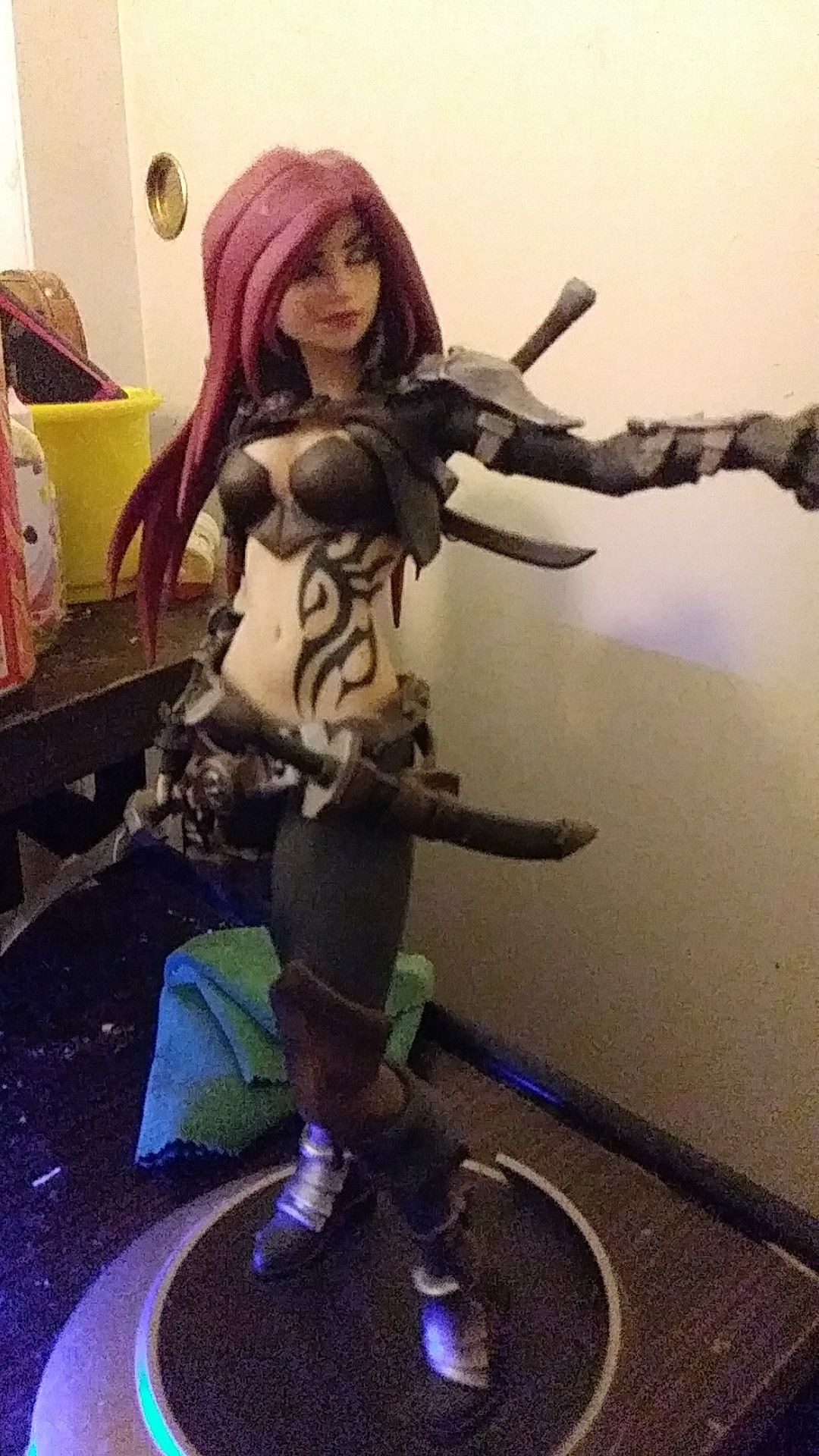 League of Legends:Katarina Unlocked Statue